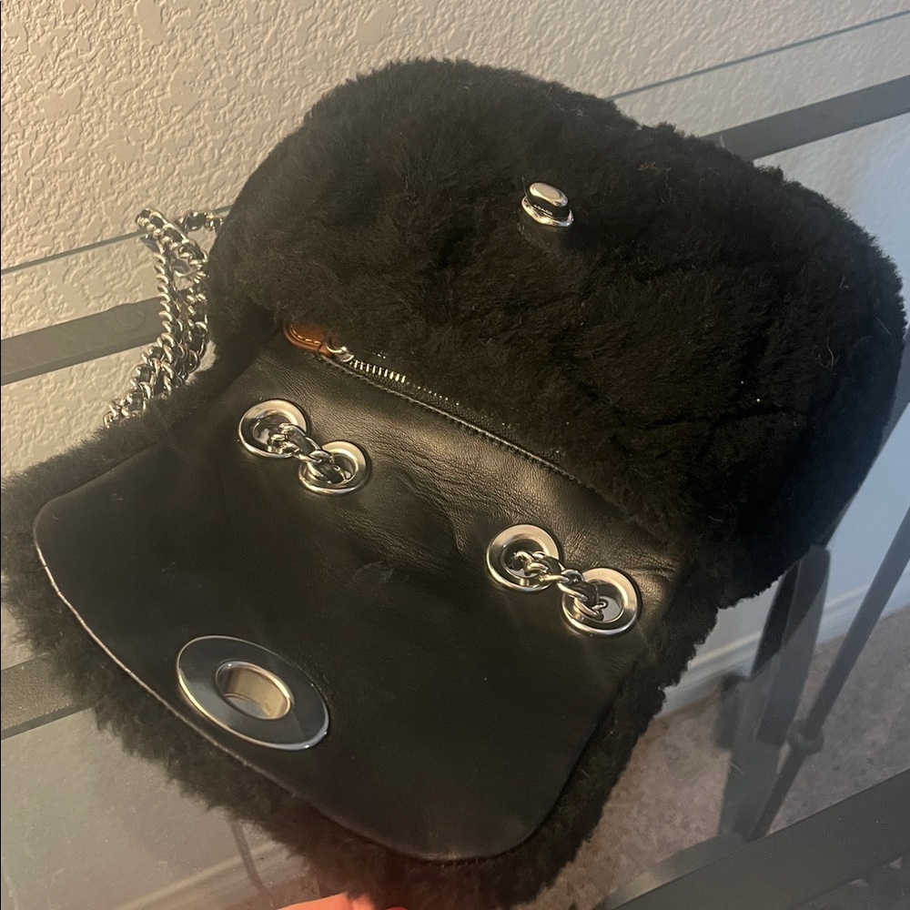 Coach Madison 18 Black Shearling Crossbody Shoulder Bag Purse - Picture 5 of 7